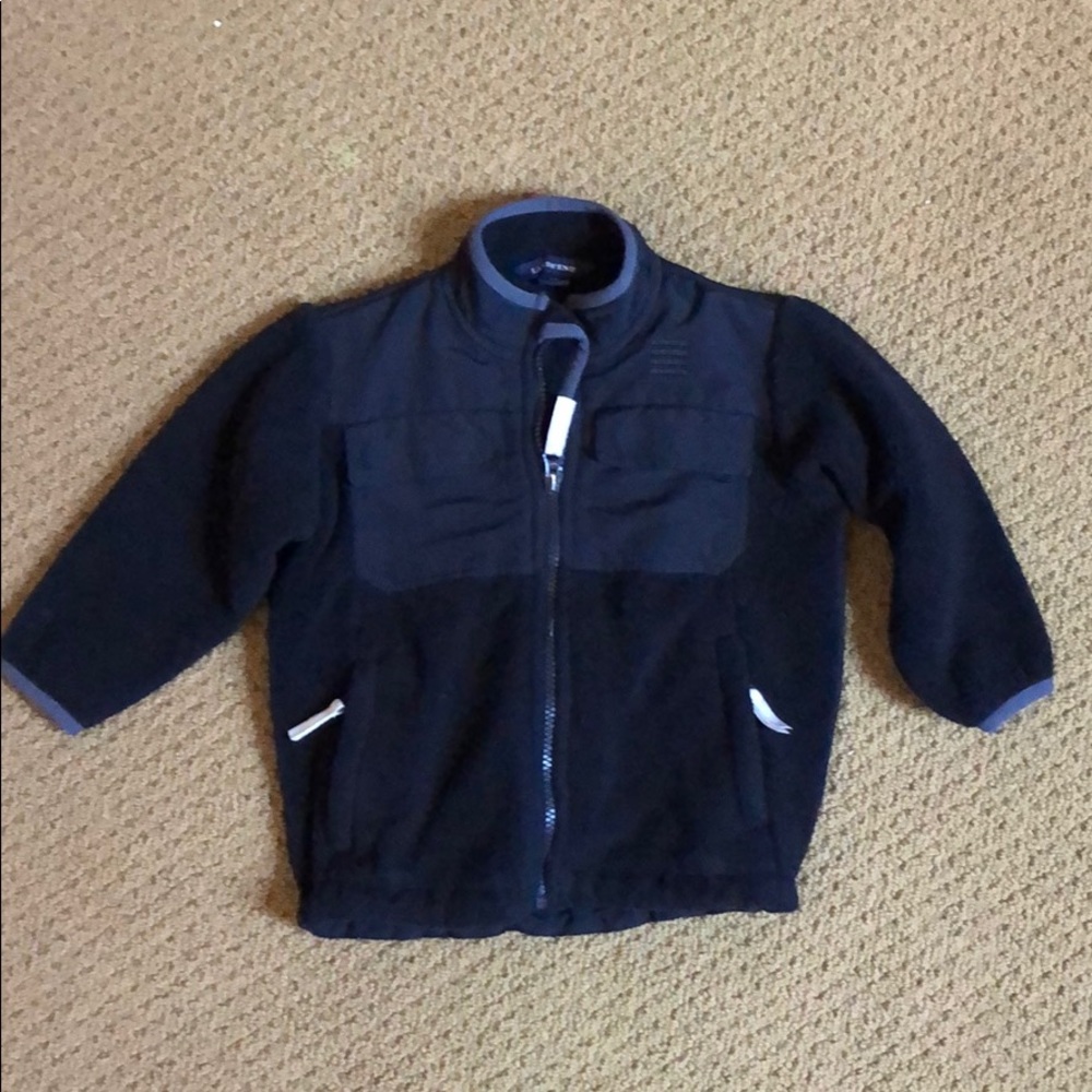 Land’s End fleece jacket with zippered pockets.